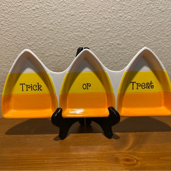 Candy Corn Platter, Trick Or Treat Halloween 3 Section Platter, Candy Corn Decor - Picture 8 of 13